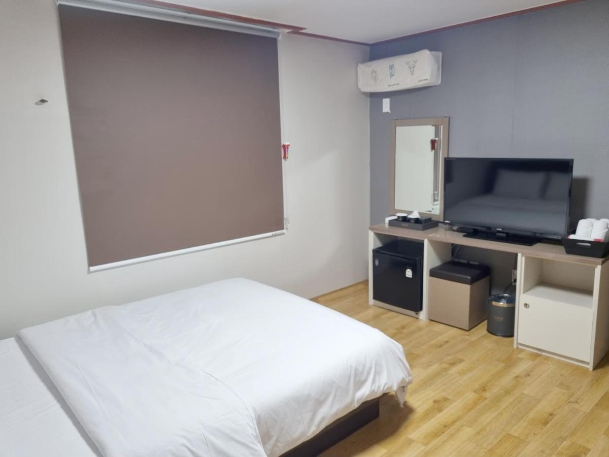 Charlie Hotel Jeju Exterior photo