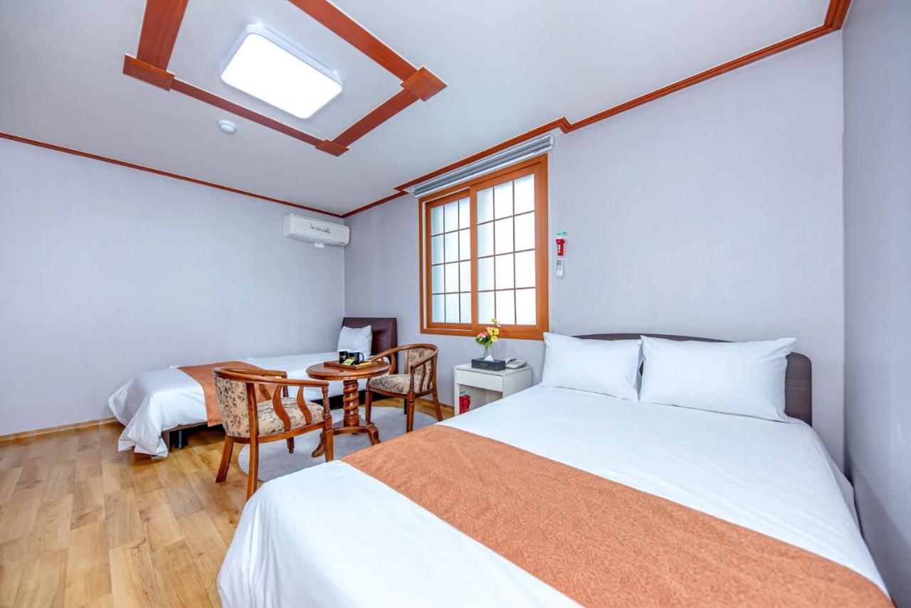 Charlie Hotel Jeju Exterior photo