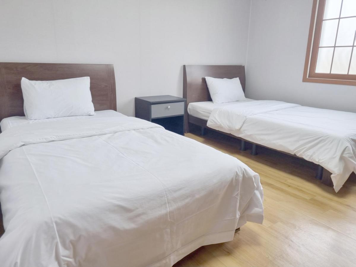Charlie Hotel Jeju Exterior photo