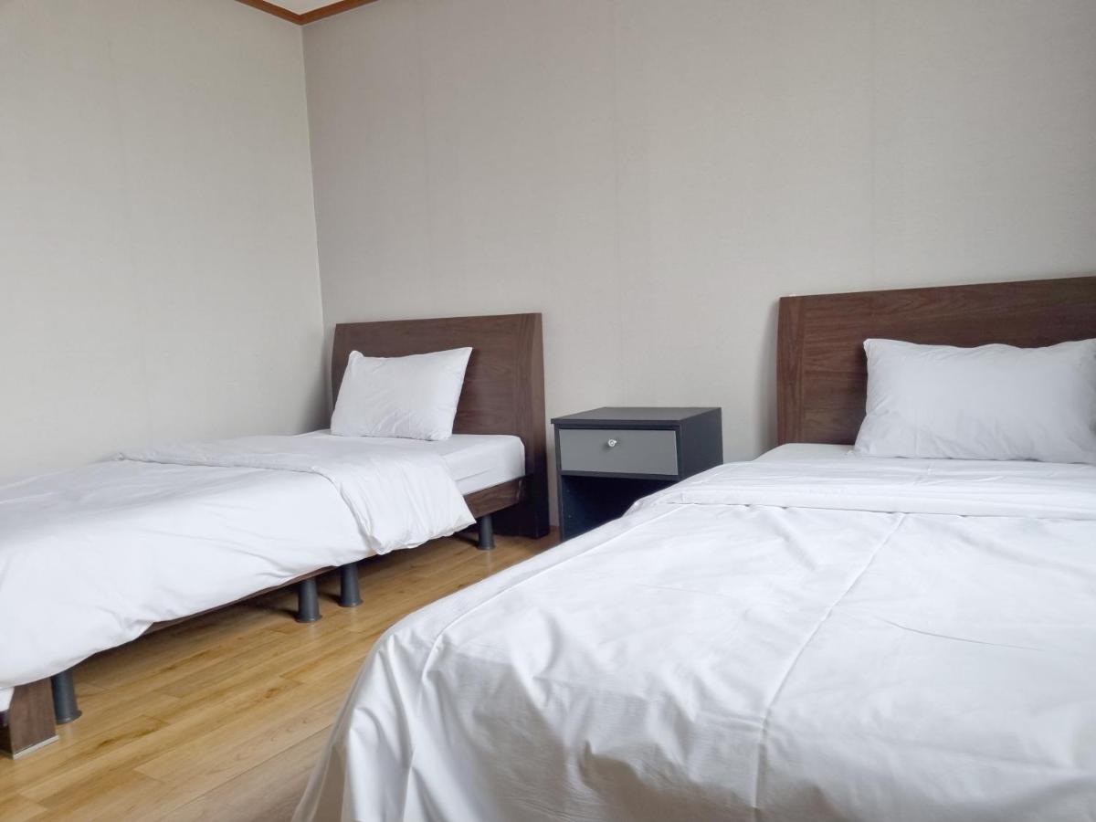 Charlie Hotel Jeju Exterior photo